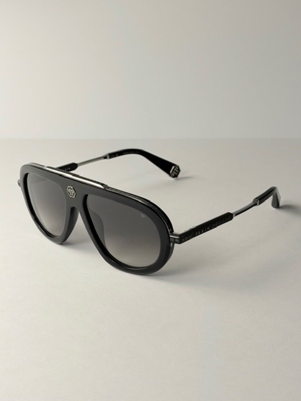 Philipp Plein SPP151V 700Y Black/Gray Titanium Aviator Sunglasses new Authentic